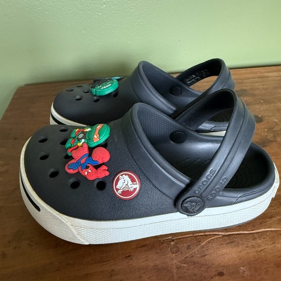 Crocs Classic Slide On Clogs Childs Sz 8 C 9 Unisex Navy With Jibbitz Attached - Picture 3 of 7
